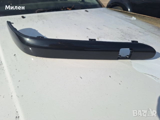 Дясна Лайсна Във Предната Броня За Mercedes W203 от 2003-2009 Година Мерцедес Ц-Класа 