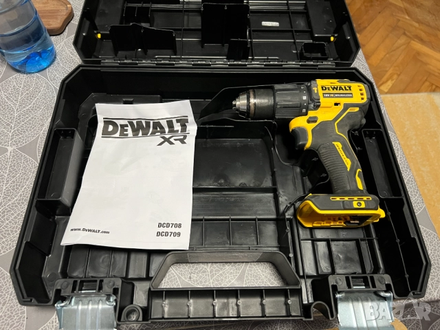 Винтоверт Dewalt DCD709, снимка 8 - Винтоверти - 52431433