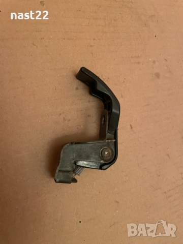 Дръжка отваряне капачка резервоар Заден десен колан Сузуки Гранд Витара/Suzuki Grand Vitara 1998-200, снимка 2 - Части - 52772171