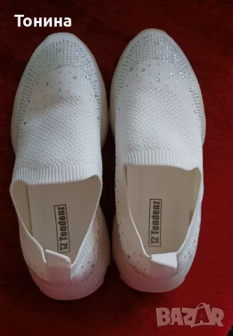 Бели дишащи маратонки "Тенденз", снимка 2 - Маратонки - 47639490