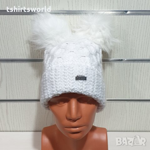 Нова зимна бяла дамска шапка с 2 помпона/пуха