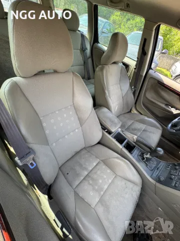 Volvo V70 2.4i 2002 г. - на части!, снимка 6 - Автомобили и джипове - 50035162