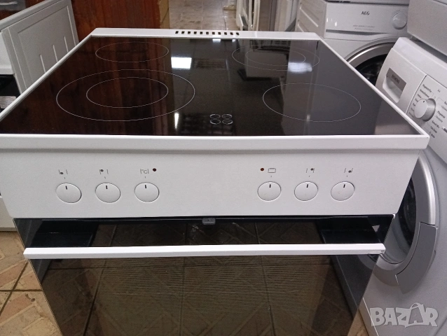 Свободно стояща печка с керамичен плот Gram с две години гаранция!, снимка 3 - Печки, фурни - 53568309