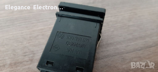 Бутон за Подгрев на Задното стъкло Vw golf MK3 , снимка 3 - Части - 36545368