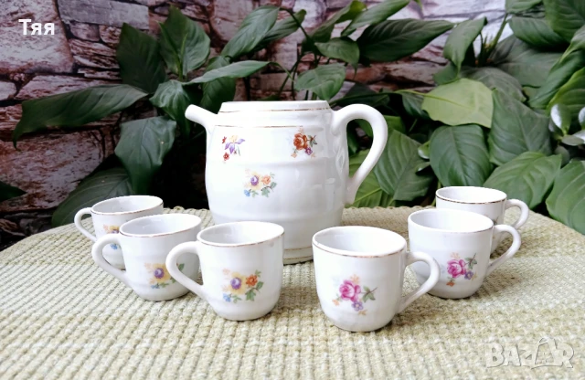 Бърдуче с чашки БГ порцелан, снимка 2 - Сервизи - 50745784