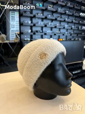 Loewe дамски зимни шапки Различни цветове , снимка 7 - Шапки - 48949874