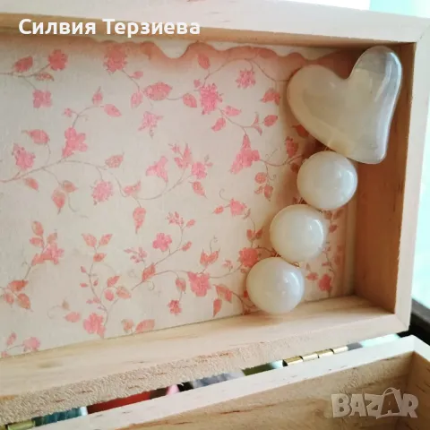 Ръчно изработена дървена кутия с вътрешна декорация , снимка 6 - Декорация за дома - 50347128