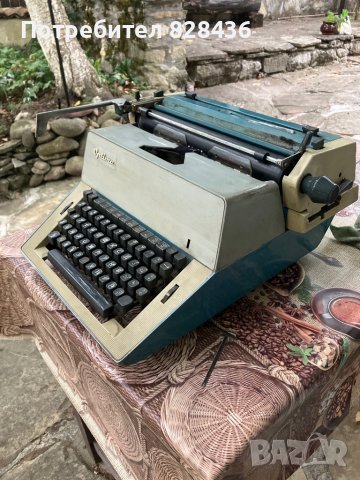 Стара пишешта машина, снимка 2 - Други ценни предмети - 37691984