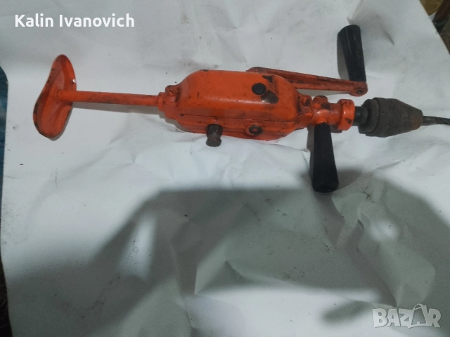 ръчна дрелка за пробиване на дупки 