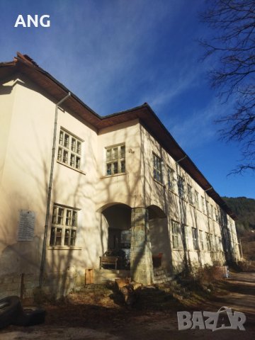 Продава Сграда с УПИ 5030 кв.м. в близост до к.к.Пампорово, снимка 8 - Хотели - 43981513