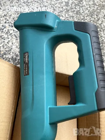 Немски Акумулаторен Тример Stahl Mayer за Трева с Два Броя Батерия и Зарядно, снимка 3 - Други инструменти - 50378037