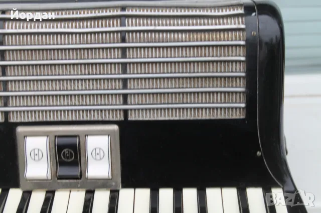 Немски акордеон ''Hohner Arietta IM'' , снимка 7 - Акордеони - 49895220