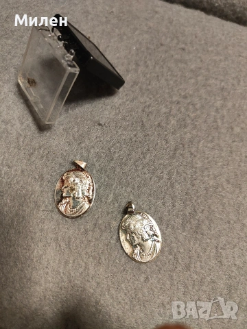 релефни сребърни висулки, снимка 4 - Колиета, медальони, синджири - 53211301