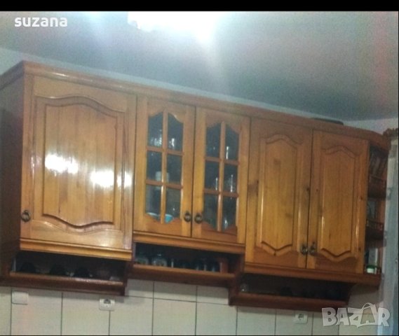 Масивни дървени шкафове 
