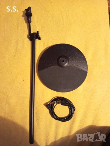 Чинел и стойка на Alesis