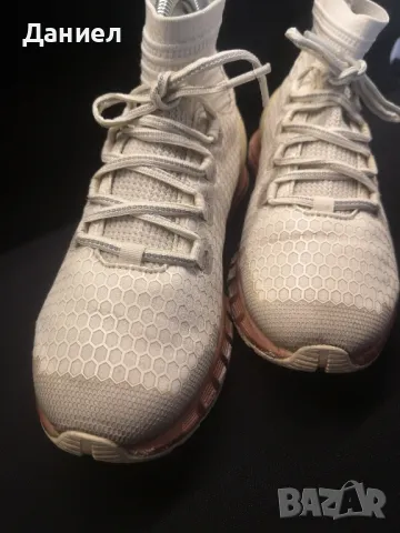 Дамски маратонки Under Armor , снимка 3 - Маратонки - 48484619