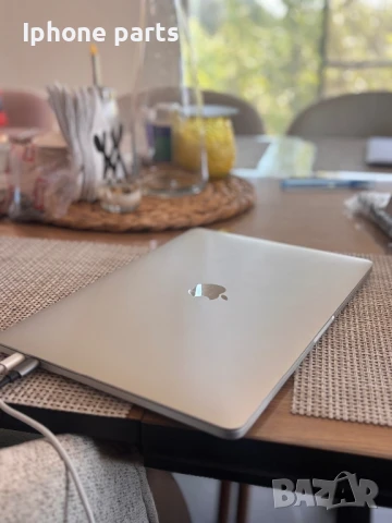 MacBook Pro 13" (2020) – С нов дисплей (За довършване / Сервизен проект или части), снимка 2 - Лаптопи за игри - 51248028