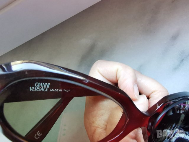 очила на Gianni Versace, снимка 4 - Слънчеви и диоптрични очила - 34626335