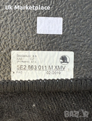 Skoda Octavia 2019 стелки предни десен волан , снимка 2 - Аксесоари и консумативи - 52582679