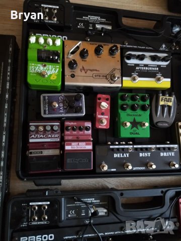 31 педала Ehx, Digitech, Tone city, два педалборда Mooer, някои нови за китара, снимка 4 - Китари - 20907626