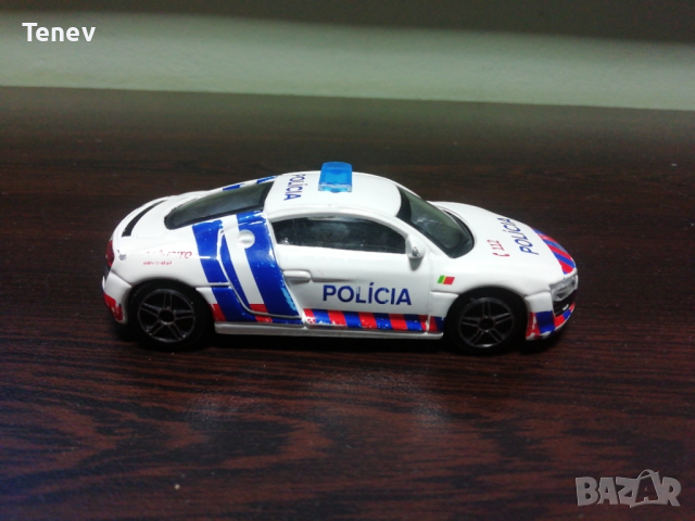 Bburago Audi R8 1/43 Portugal Police Policia Ауди Бураго количка колекционерска , снимка 2 - Колекции - 44845235