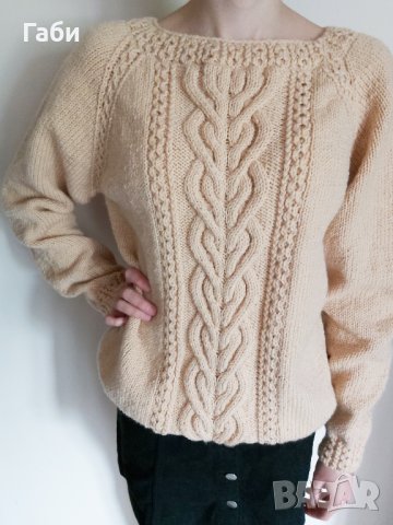 Ръчно плетен пуловер с аранови елементи , снимка 2 - Блузи с дълъг ръкав и пуловери - 23873451