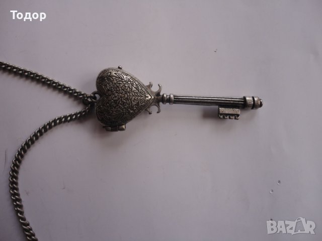 Страхотно колие с ключ, снимка 6 - Колиета, медальони, синджири - 40433569