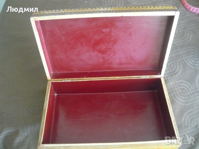 Стара пирографирана дървена кутия, снимка 4 - Декорация за дома - 52210519