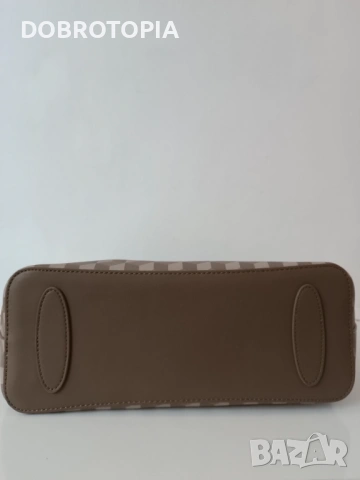 Френски шик и аристократичен дух: Чанта Tom & Eva Paris, снимка 11 - Чанти - 47758760