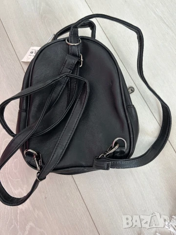 Дамска чанта, снимка 2 - Чанти - 50642145