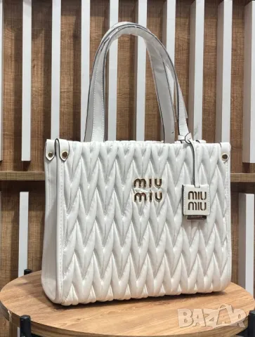 чанти Miu Miu , снимка 6 - Чанти - 48641171