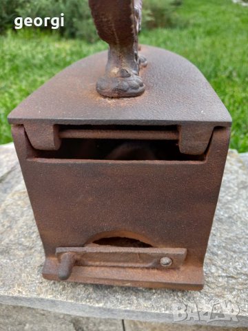 Стара ютия , снимка 2 - Антикварни и старинни предмети - 40222247