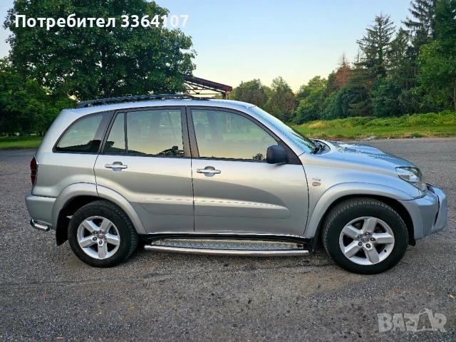 Toyota RAV 4 2.0 16V D-4D , снимка 4 - Автомобили и джипове - 50912221