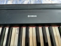 YAMAHA P-85 DIGITAL PIANO  88 КЛАВИША ТЕЖКА ПЪЛНОРАЗМЕРНА КЛАВИАТУРА ПРЕДЛАГА СЕ ЗА ЧАСТИ, снимка 3