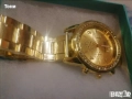 Нов Златист Дамски Часовник с Камъни , снимка 3