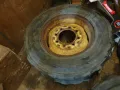 гуми с джанти  за бобкат 12 - 16.5  12R16.5   четири броя  300/70R16.5, снимка 2