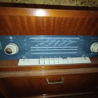 старинно радио с грамофон, снимка 2 - Антикварни и старинни предмети - 44053305