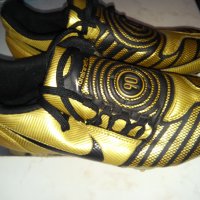 Спортни футболни обувки Найк Nike total 90, снимка 2 - Футбол - 37817254