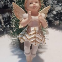 Красива фея изработена от порцелан., снимка 3 - Статуетки - 43176677