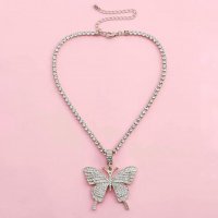 Уникално гердначе пеперуда с кристали , снимка 3 - Колиета, медальони, синджири - 36685522