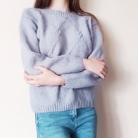 Ръчно плетена блуза в бледо сиво, снимка 4 - Блузи с дълъг ръкав и пуловери - 27468635