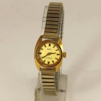Позлатен Немски Дамски Часовник OSCO 1960's, снимка 1 - Антикварни и старинни предмети - 40153801