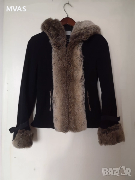Дамска черна къса шуба с косъм и качулка S M размер , снимка 1