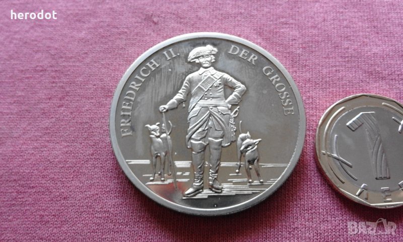 Невероятен немски медал с кайзер Фридрих II , снимка 1