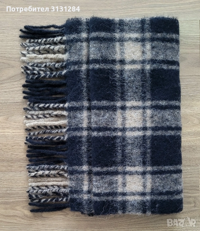 Мъжки шал оригинал Hugo Boss Италия, снимка 1