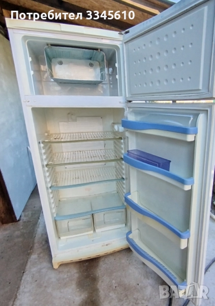 Продавам хладилник Indesit. Височина 180, широчина 70 и дълбочина 60см, снимка 1