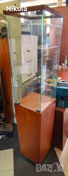 Стъклена витрина - шкафче от стъкло с ключалка 30/30/160см, снимка 1