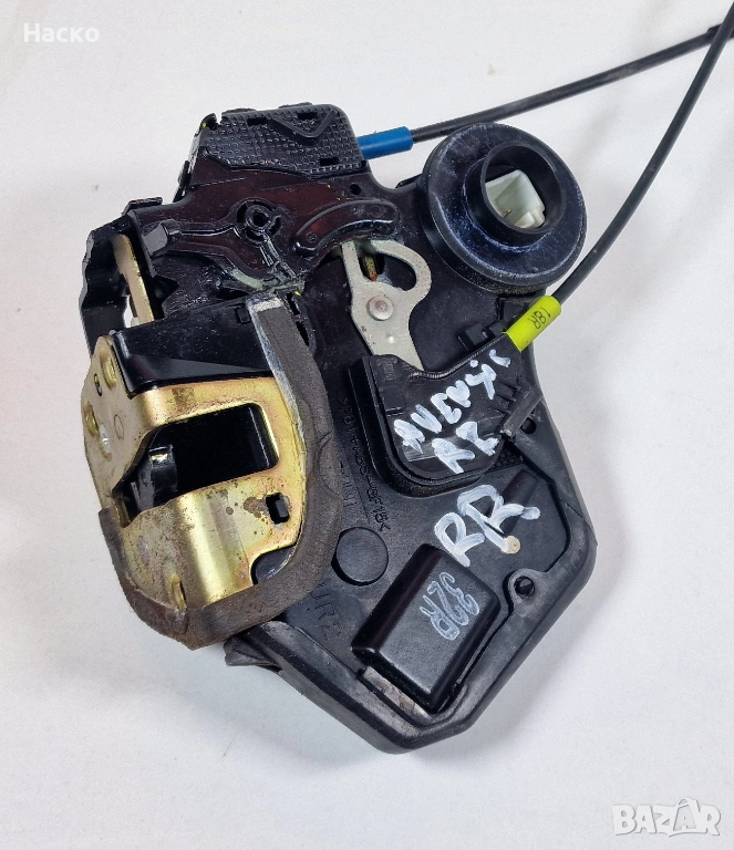 Задна Дясна Брава Toyota Avensis T25 Тойота Авенсис Т25 2003г-2008г, снимка 1