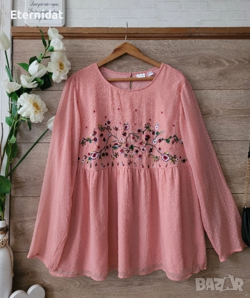 Елегантна блуза с бродерии , снимка 1