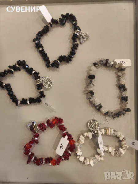 Гривни от естествени минерали, снимка 1